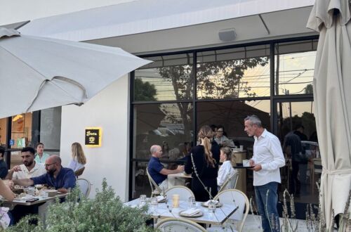 Outdoor patio dining at Sora Brentwood sushi restaurant