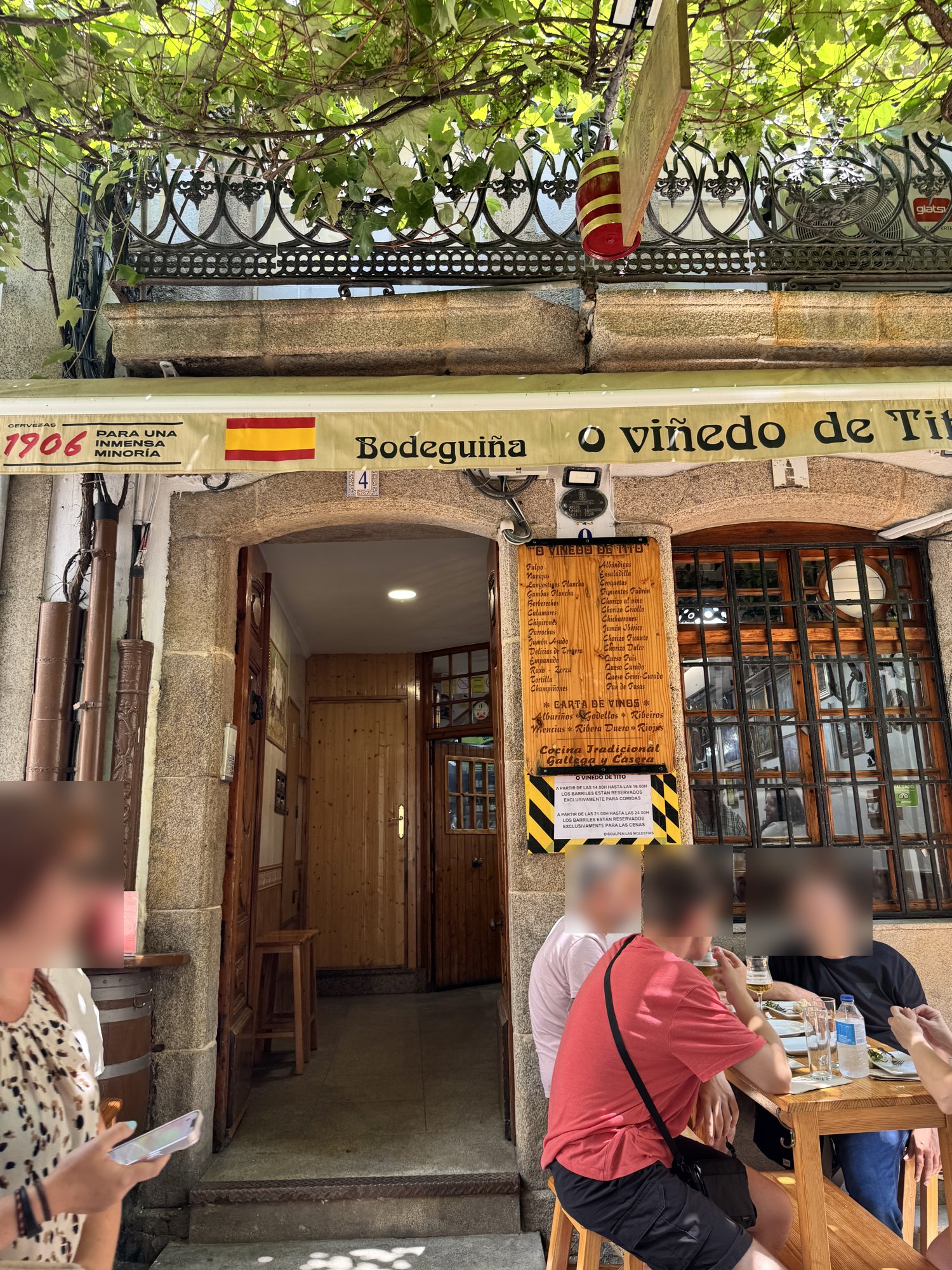 The entrance to Bodeguiña O Viñedo de Tito, a traditional Galician restaurant in La Coruña
