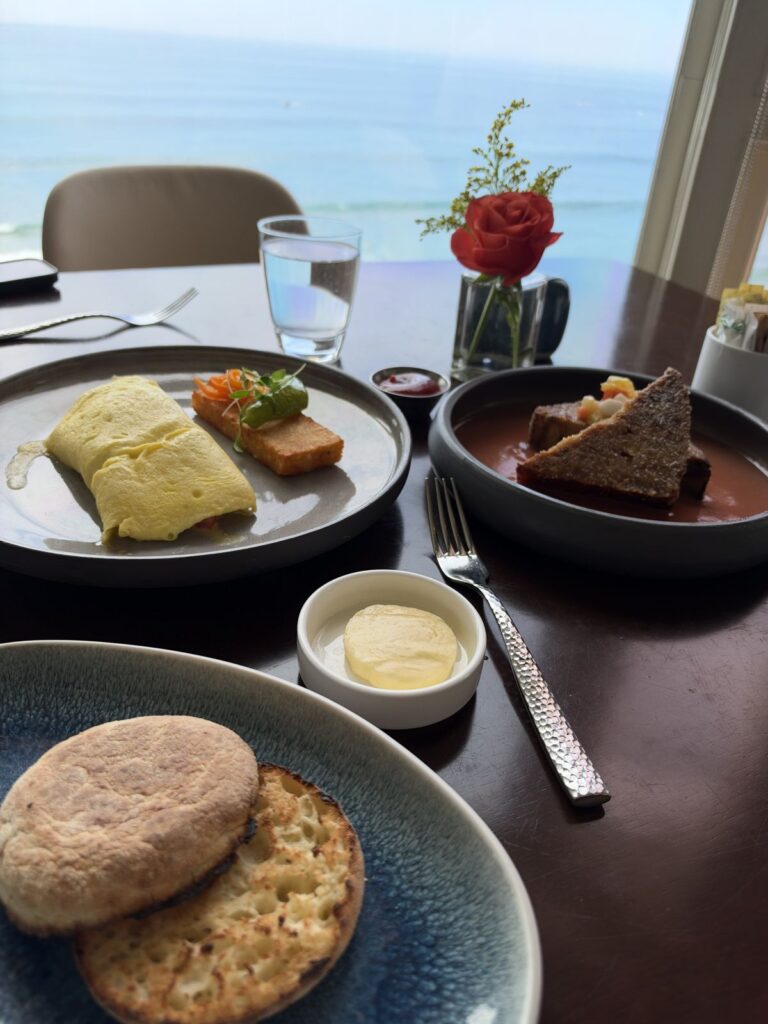 Cali omelette, English muffin and French toast at Raya with an ocean view